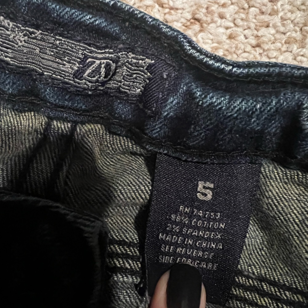 Jeans - Picture 3 of 6